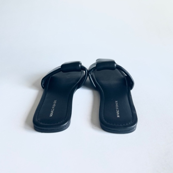 New Marc Fisher Black Man Made Leather Rubber Outsole Flip Flops size 9 - Picture 7 of 11